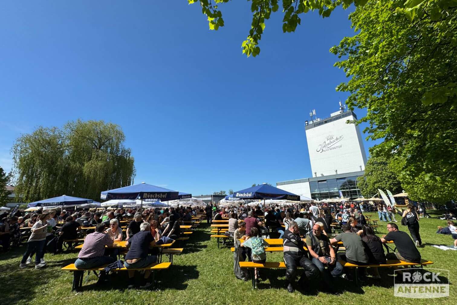 Impressionen der Motorradsternfahrt 2025 in Kulmbach am 26. und 27.04.2025, präsentiert von ROCK ANTENNE