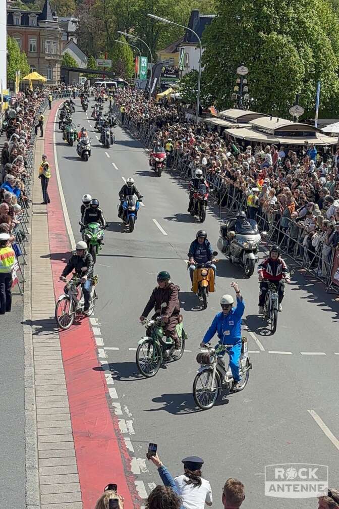 Impressionen der Motorradsternfahrt 2025 in Kulmbach am 26. und 27.04.2025, präsentiert von ROCK ANTENNE