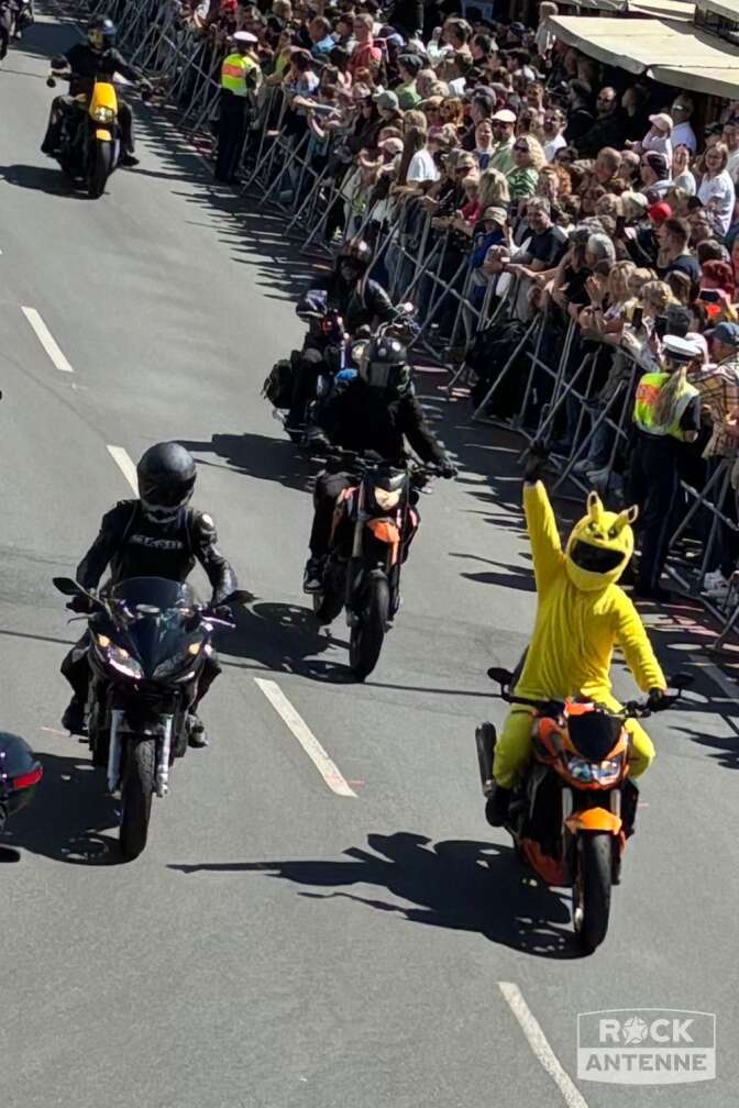 Impressionen der Motorradsternfahrt 2025 in Kulmbach am 26. und 27.04.2025, präsentiert von ROCK ANTENNE