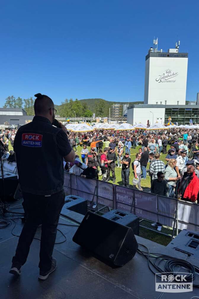 Impressionen der Motorradsternfahrt 2025 in Kulmbach am 26. und 27.04.2025, präsentiert von ROCK ANTENNE