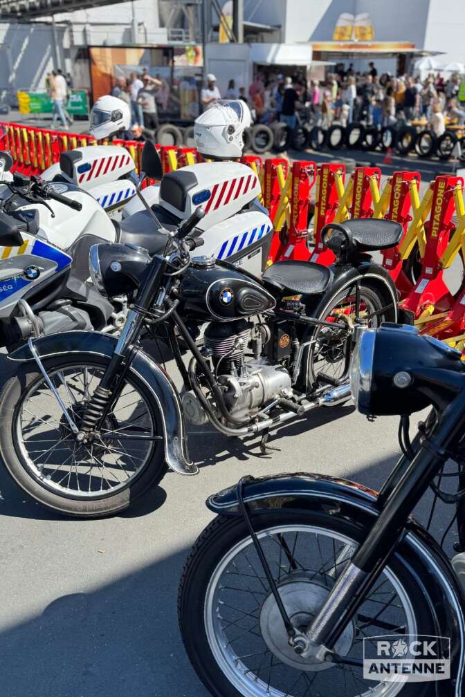 Impressionen der Motorradsternfahrt 2025 in Kulmbach am 26. und 27.04.2025, präsentiert von ROCK ANTENNE