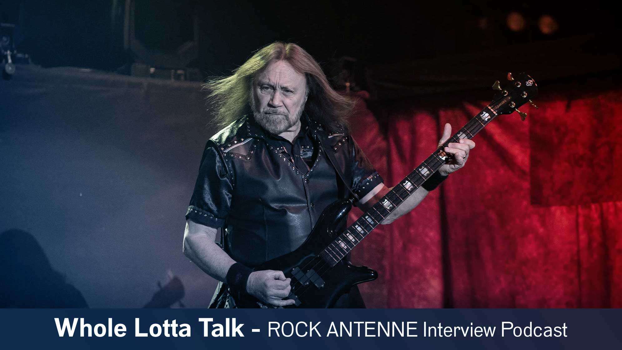 Ian Hill von Judas Priest auf der Bühne