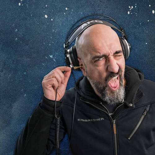 Teamfoto von ROCK ANTENNE Österreich Moderator & Eisbrecher Frontmann Alex Wesselsky